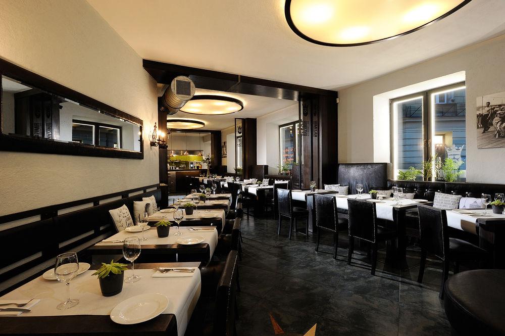Spatz Aparthotel Cracovie Extérieur photo